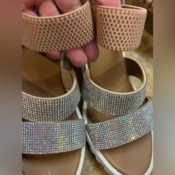 I D Required Platform Funky Sandals - Picture 10 of 10